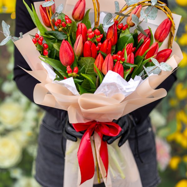 Buchet 21 Lalele rosii – Red love