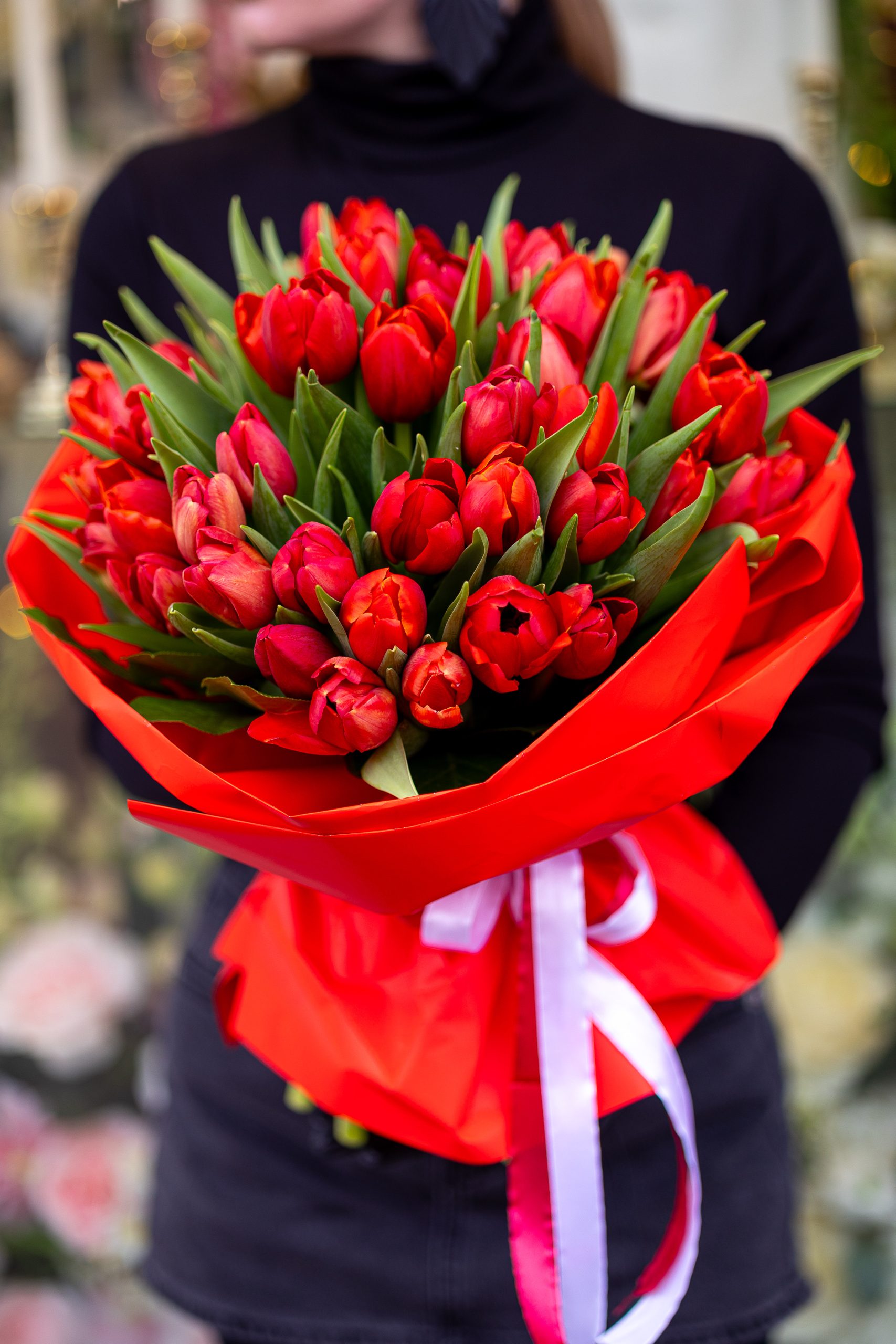 Buchet 50 lalele rosii -Red Princess